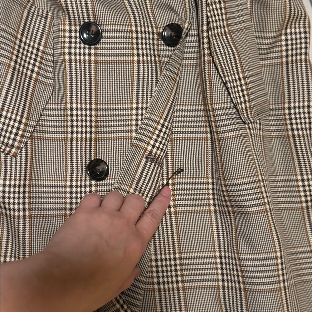 Plaid Blazer in Brown and Black size Large - Picture 8 of 16